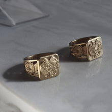 Load image into Gallery viewer, Coat of Arms Ring
